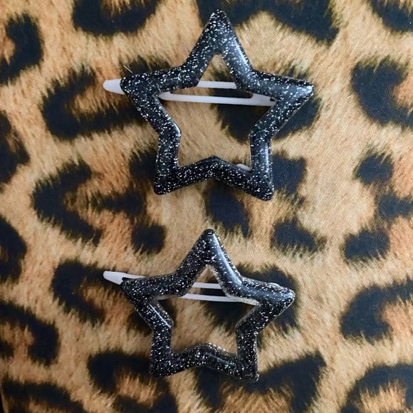 Black and Silver Glitter Star Hair Clips - Picture 4 of 9